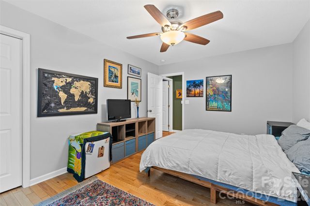 102 Iris Street, Asheville, NC 28803