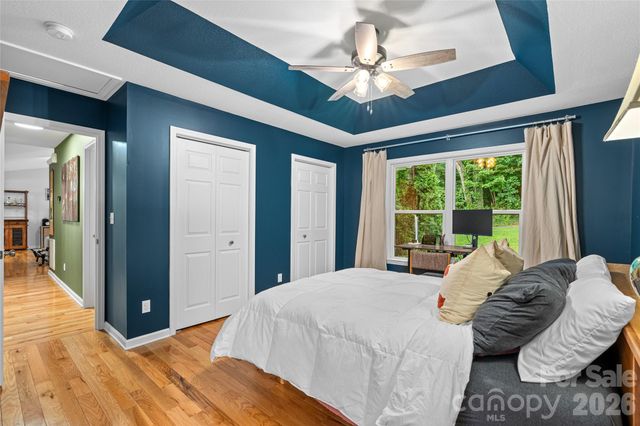 102 Iris Street, Asheville, NC 28803