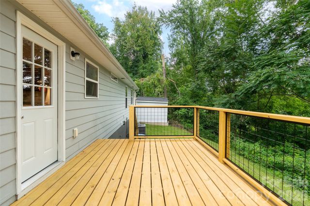 102 Iris Street, Asheville, NC 28803