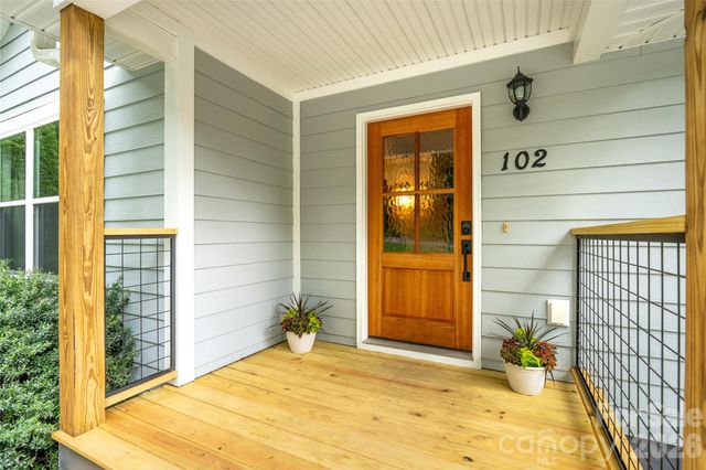 102 Iris Street, Asheville, NC 28803