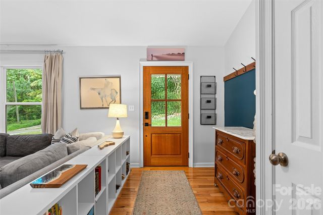 102 Iris Street, Asheville, NC 28803