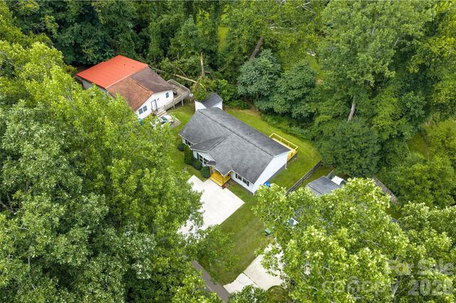 102 Iris Street, Asheville, NC 28803