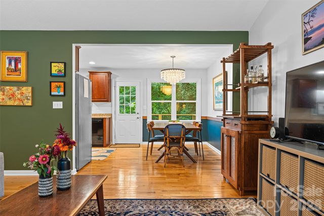 102 Iris Street, Asheville, NC 28803