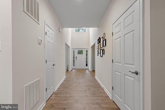 6 HELM CT, Stafford, VA 22556