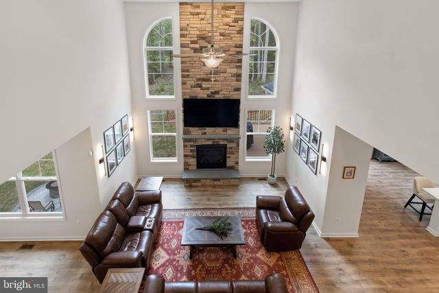 6 HELM CT, Stafford, VA 22556