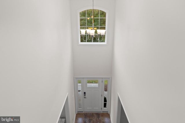 6 HELM CT, Stafford, VA 22556