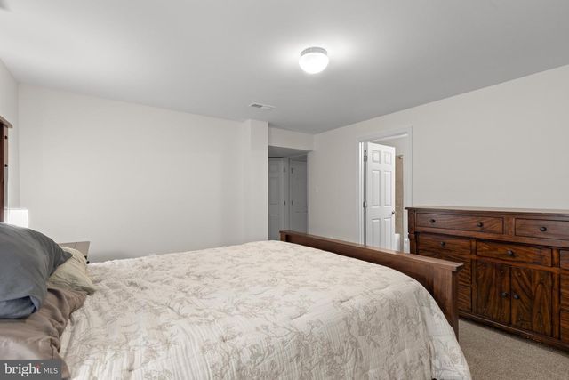 6 HELM CT, Stafford, VA 22556
