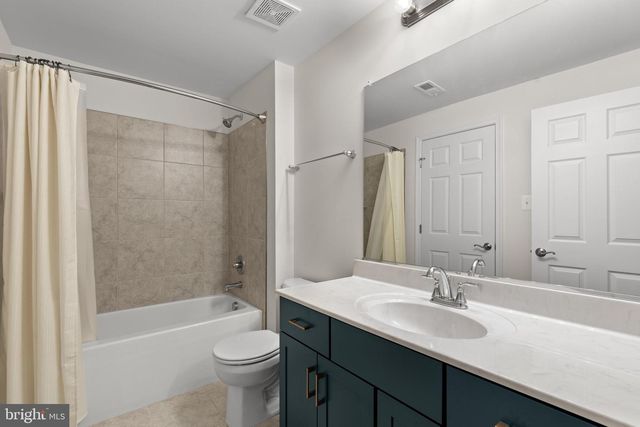 6 HELM CT, Stafford, VA 22556