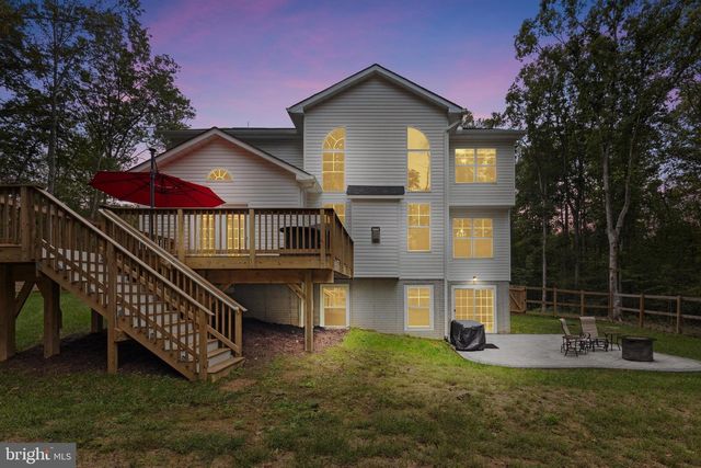 6 HELM CT, Stafford, VA 22556