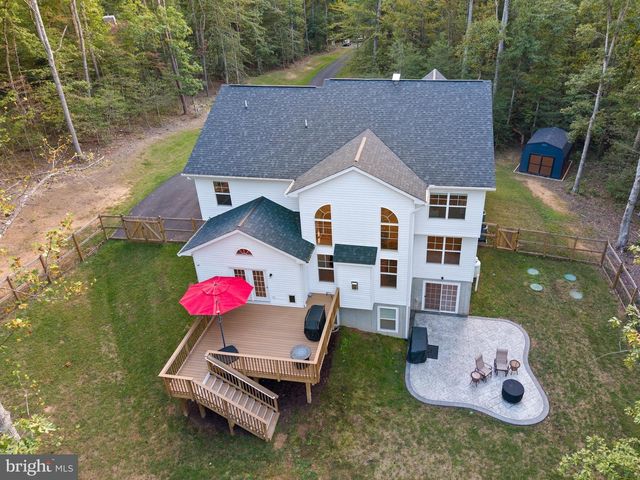 6 HELM CT, Stafford, VA 22556