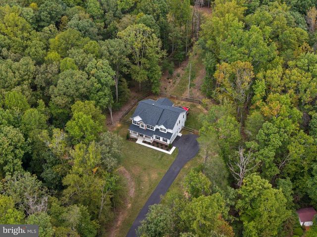 6 HELM CT, Stafford, VA 22556