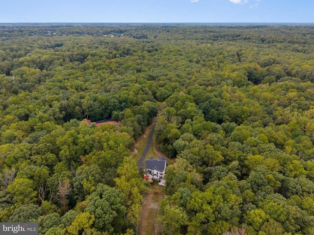 6 HELM CT, Stafford, VA 22556