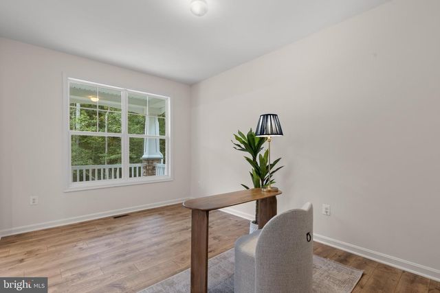6 HELM CT, Stafford, VA 22556