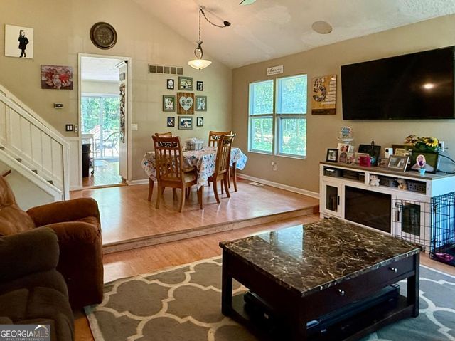 2692 Royal Oak Court, Acworth, GA 30102