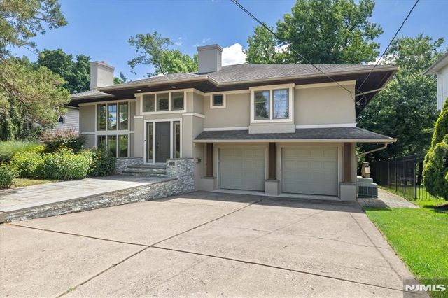 130 Van Nostrand Avenue, Englewood Cliffs, NJ 07632