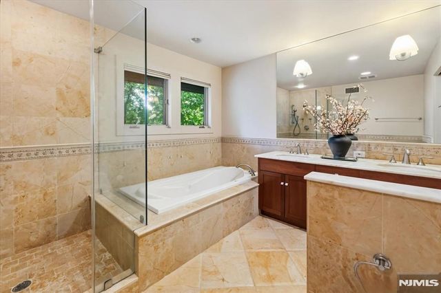 130 Van Nostrand Avenue, Englewood Cliffs, NJ 07632
