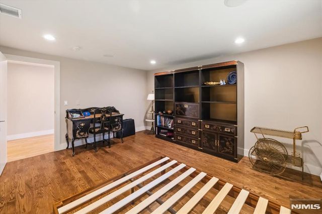 130 Van Nostrand Avenue, Englewood Cliffs, NJ 07632