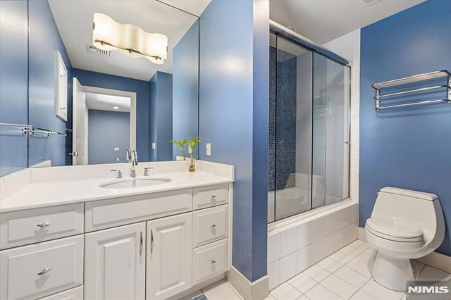 130 Van Nostrand Avenue, Englewood Cliffs, NJ 07632