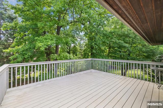 130 Van Nostrand Avenue, Englewood Cliffs, NJ 07632