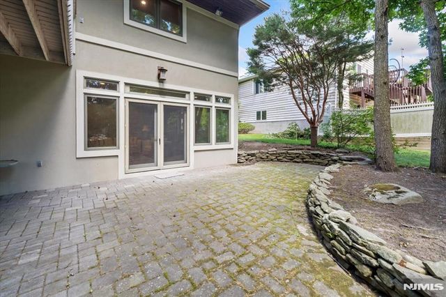 130 Van Nostrand Avenue, Englewood Cliffs, NJ 07632
