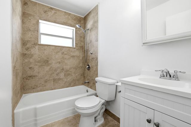 1880 SE 3rd Street 1880, Pompano Beach, FL 33060