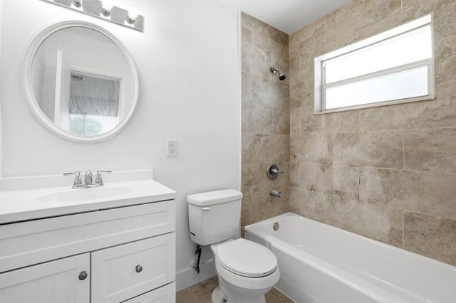 1880 SE 3rd Street 1880, Pompano Beach, FL 33060