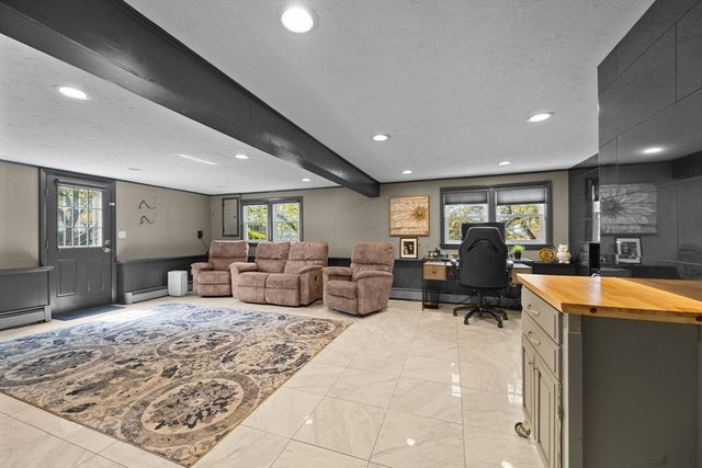 14 Huron Ave, Danvers, MA 01923