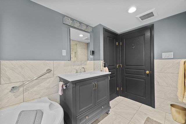 14 Huron Ave, Danvers, MA 01923