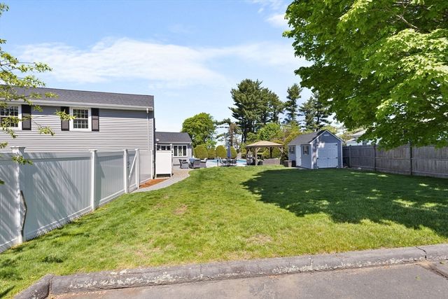 14 Huron Ave, Danvers, MA 01923