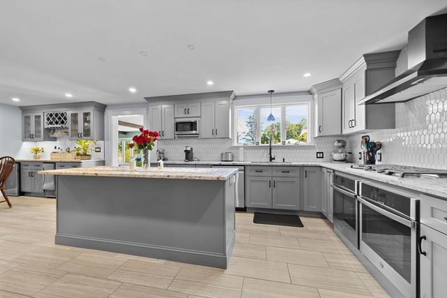 14 Huron Ave, Danvers, MA 01923