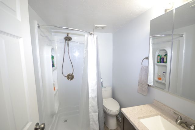 7943 S LINTON DR, West Jordan, UT 84088