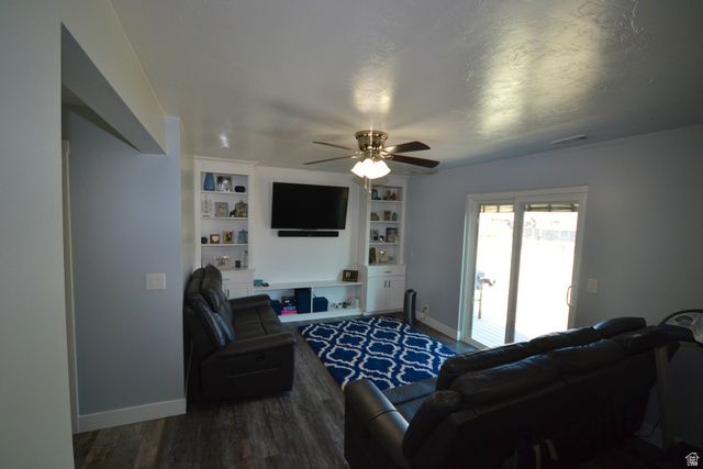 7943 S LINTON DR, West Jordan, UT 84088