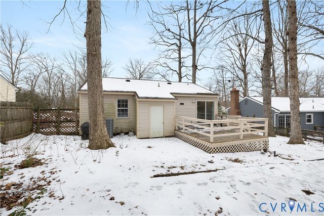 8404 Debbs Ln, North Chesterfield, VA 23235