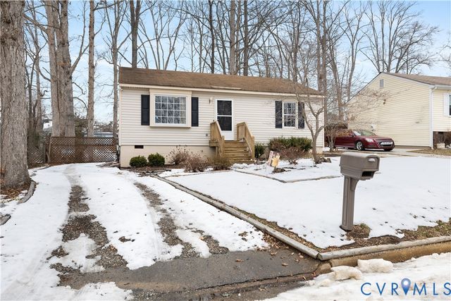 8404 Debbs Ln, North Chesterfield, VA 23235