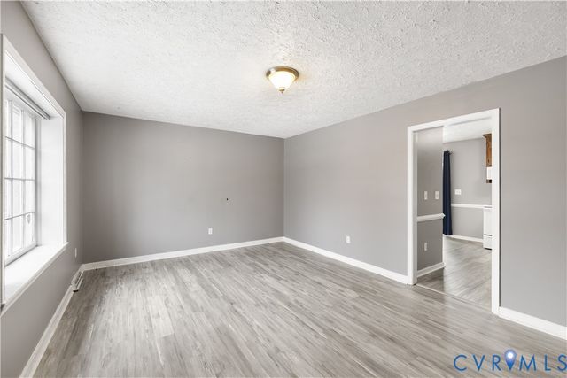 8404 Debbs Ln, North Chesterfield, VA 23235