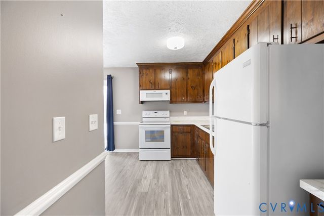 8404 Debbs Ln, North Chesterfield, VA 23235