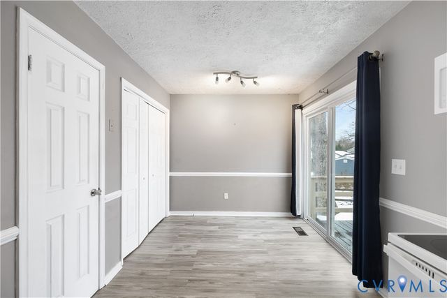 8404 Debbs Ln, North Chesterfield, VA 23235