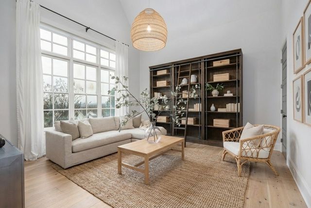 7373 Harlow Dr, College Grove, TN 37046