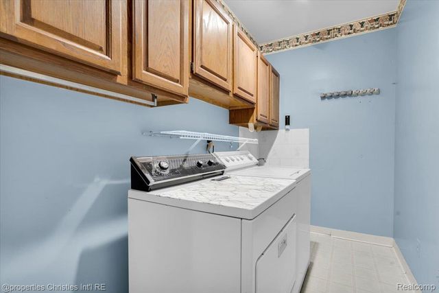 24944 Arden Park Drive, Farmington Hills, MI 48336