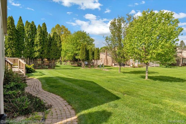 24944 Arden Park Drive, Farmington Hills, MI 48336