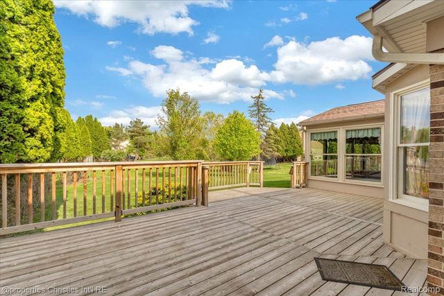 24944 Arden Park Drive, Farmington Hills, MI 48336