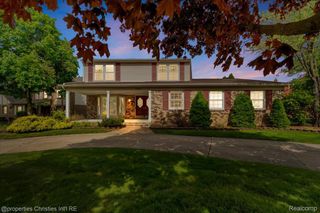 24944 Arden Park Drive, Farmington Hills, MI 48336