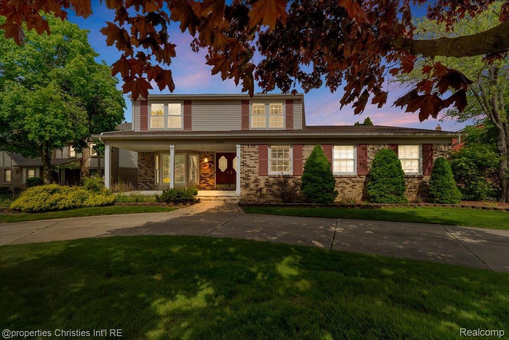 24944 Arden Park Drive, Farmington Hills, MI 48336