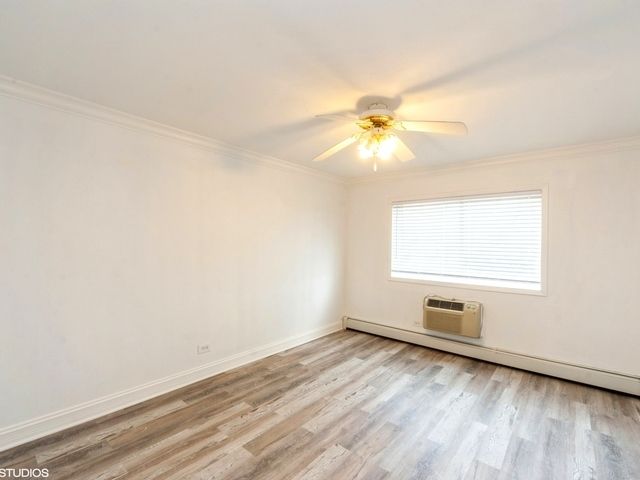 700 W Dempster Street G1, Mount Prospect, IL 60056
