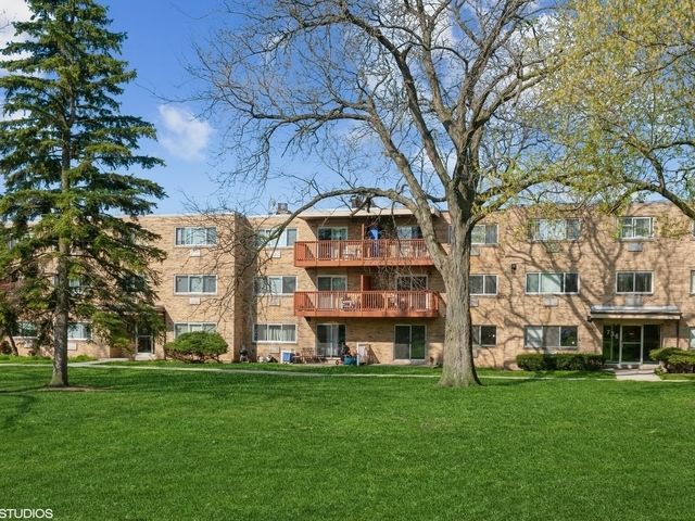 700 W Dempster Street G1, Mount Prospect, IL 60056