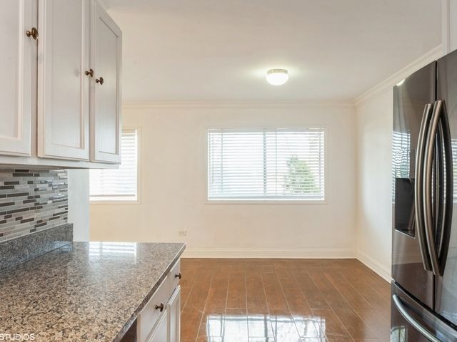 700 W Dempster Street G1, Mount Prospect, IL 60056