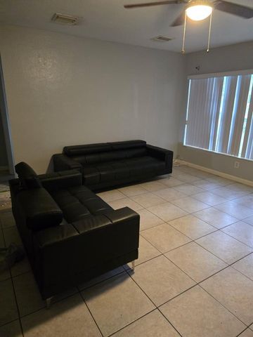 2111 N 57th Terrace, Hollywood, FL 33021