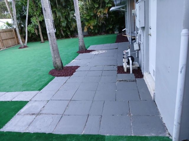 2111 N 57th Terrace, Hollywood, FL 33021