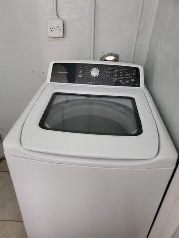 2111 N 57th Terrace, Hollywood, FL 33021