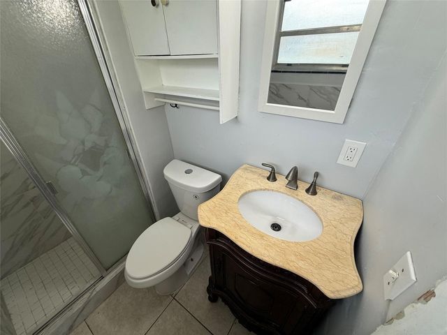 2111 N 57th Terrace, Hollywood, FL 33021